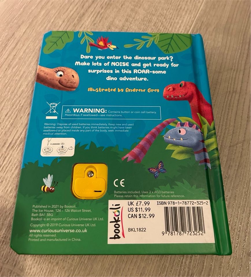 Kinderbuch Dinosaurier mit Geräuschen in Berlin