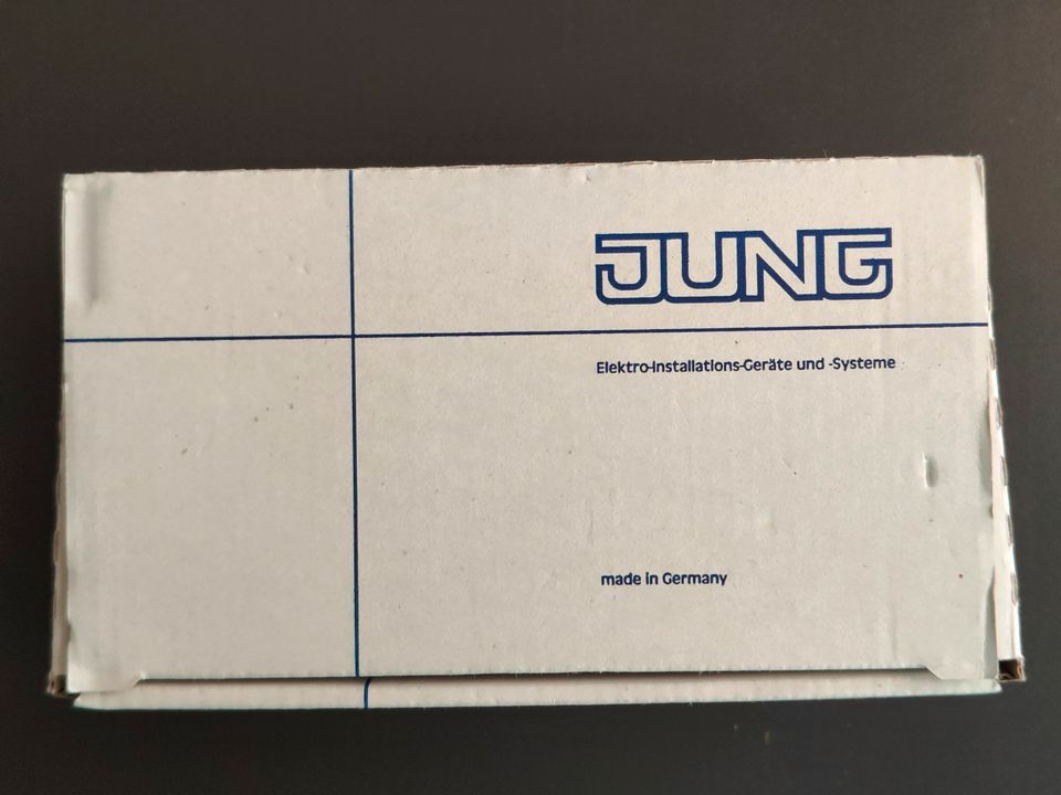 Jung Abdeckung LS 990-4 SAT2 weiß/ivory 10 Stück originalverpackt in Lahr (Schwarzwald)