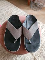 Sandalen Pantoletten FITFLOP Gr. 42 bling bling Nordrhein-Westfalen - Ratingen Vorschau