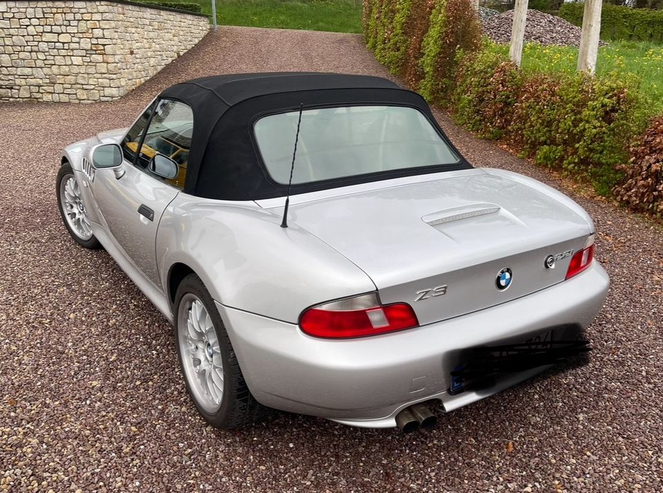 BMW Z3 Roadster, 2,2i, 170 PS, M-Paket, Top Zustand in Hellenthal