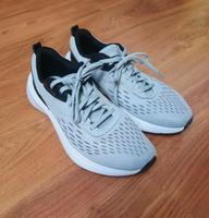 Sportschuh Turnschuh Sneaker Kalenji Gr. 41 Brandenburg - Fredersdorf-Vogelsdorf Vorschau