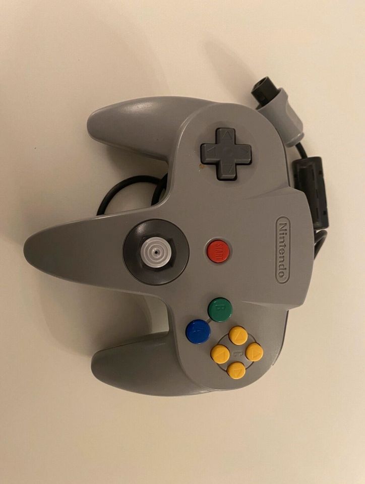 N64 grün/green + Mariokart 64 + controller in Oberschleißheim