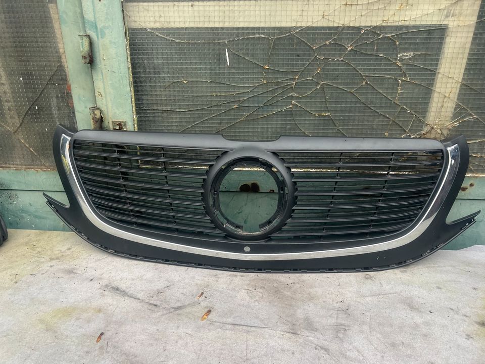 Mercedes Benz W447 V-klasse facelift Grill Gebraucht Original !! in Berlin