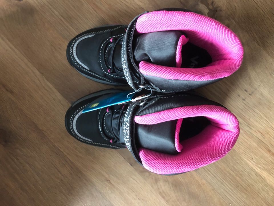 Kinder Schuhe 29 in Tessenow