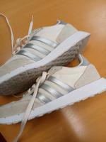 Adidas Turnschuhe Gr. 40 Hessen - Helsa Vorschau