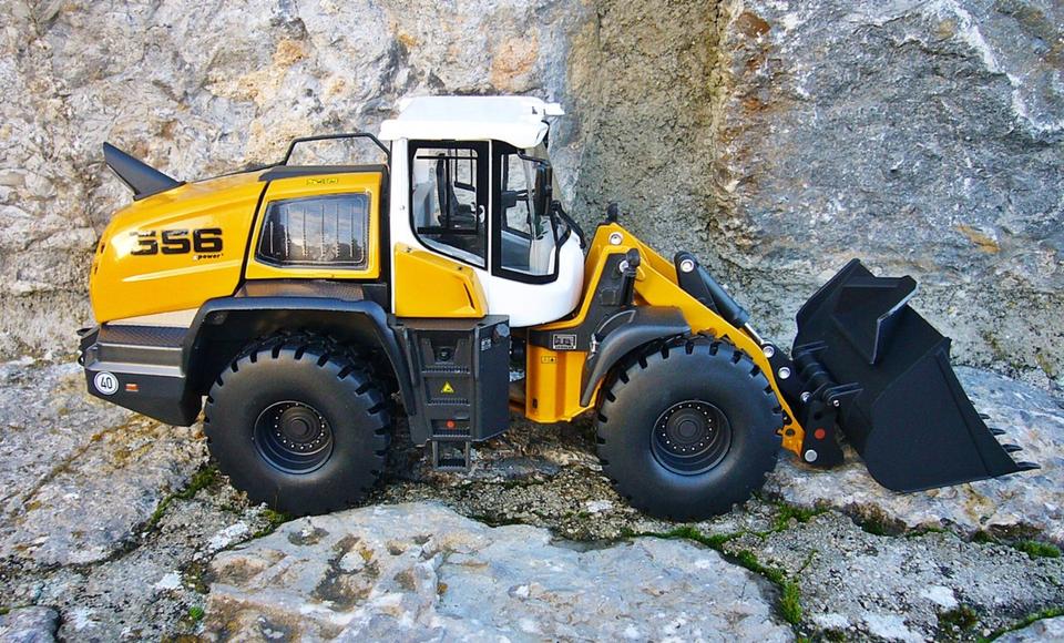 WIKING Liebherr Radlader L 556 XPower, M 1:32, Spur 1, # 077840 in Wonfurt