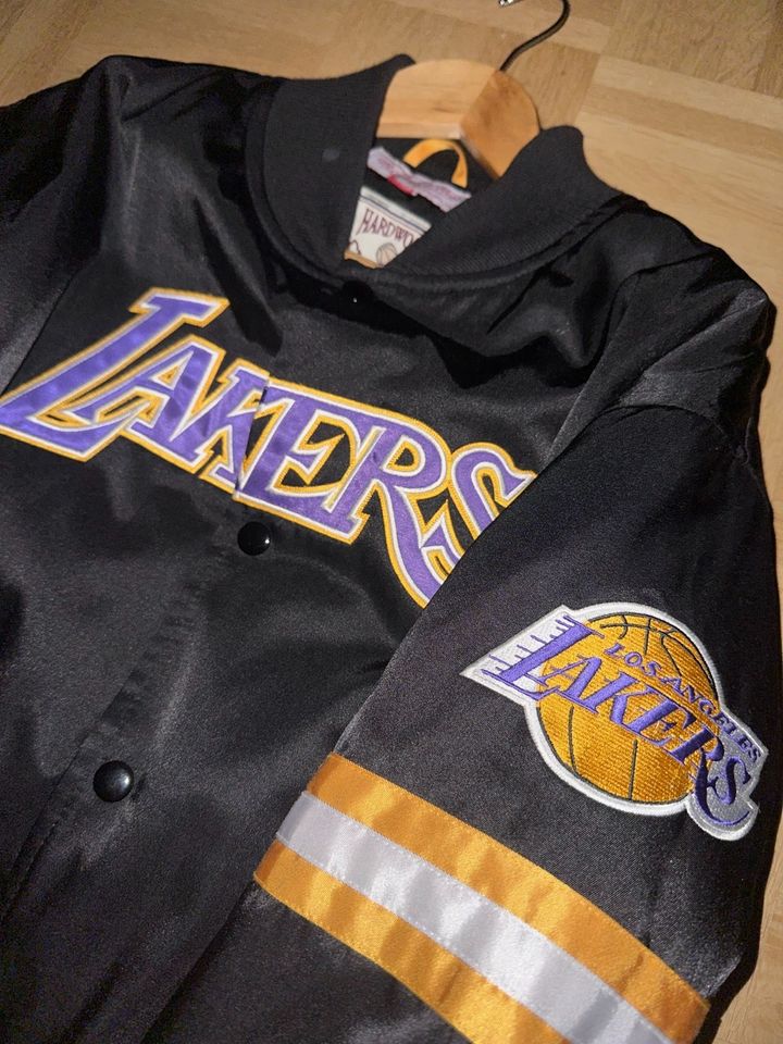 Mitchell & Ness Lakers Jacke Collegejacke in München