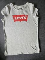 Levis Tshirt grau Gr 164 S Mädchen Damen Frauen Levi's Bayern - Augsburg Vorschau
