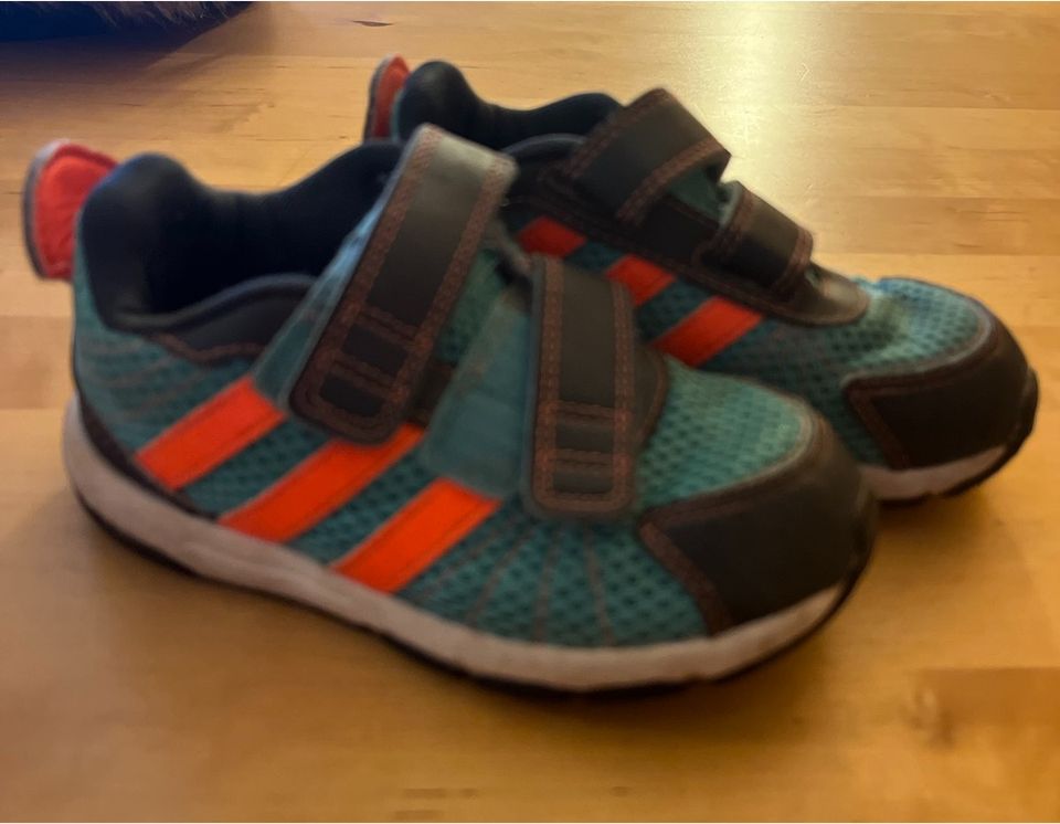 Adidas Sneaker Turnschuhe Ortholite Gr. 25 in Bad König