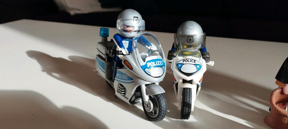 Playmobil bankräuber und Polizei-Set in Sien