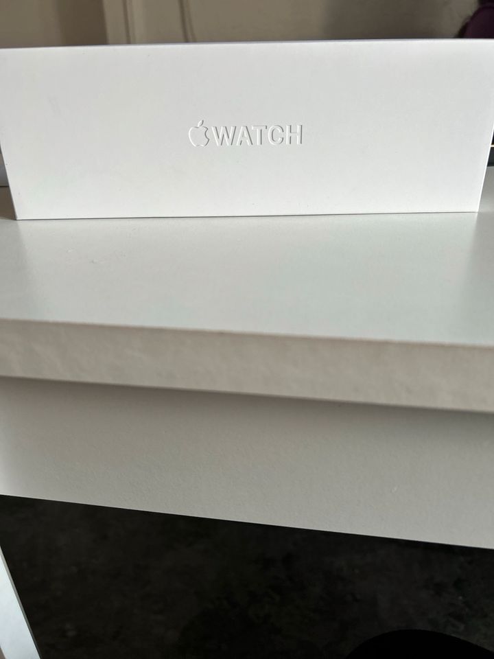 Apple Watch 9 neu ungeöffnet in Stein