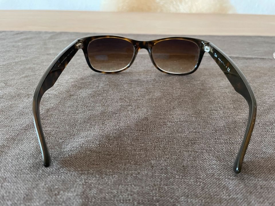 RayBan New Wayfarer Sonnenbrille in Nürnberg (Mittelfr)