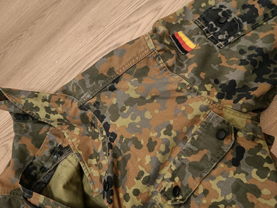 Leo Köhler Feldbluse Gr. 7 (M) flecktarn überarbeitet in Arenshausen