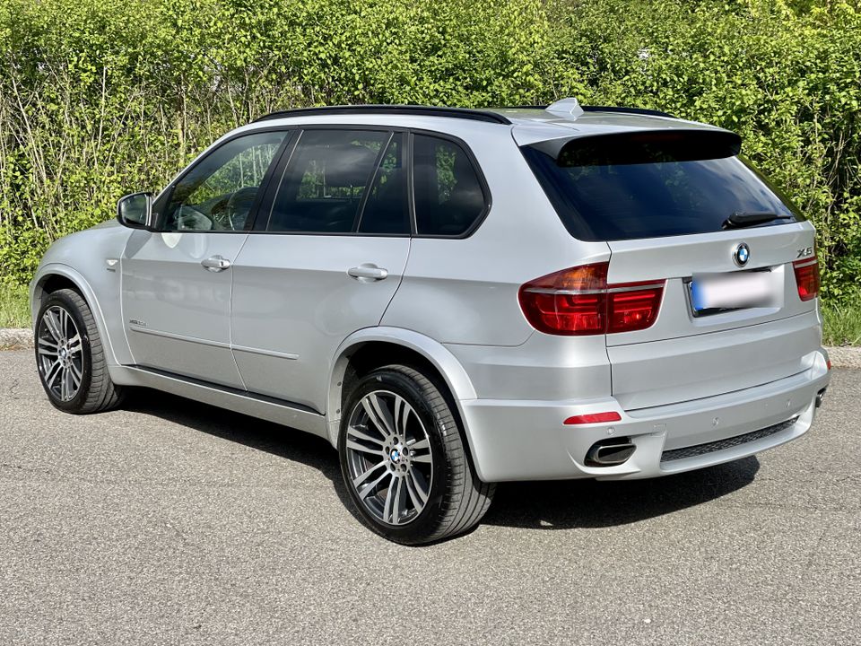 BMW X5 3.0d xDrive Facelift - M Paket Sport - Sonderfahrzeug in Tübingen