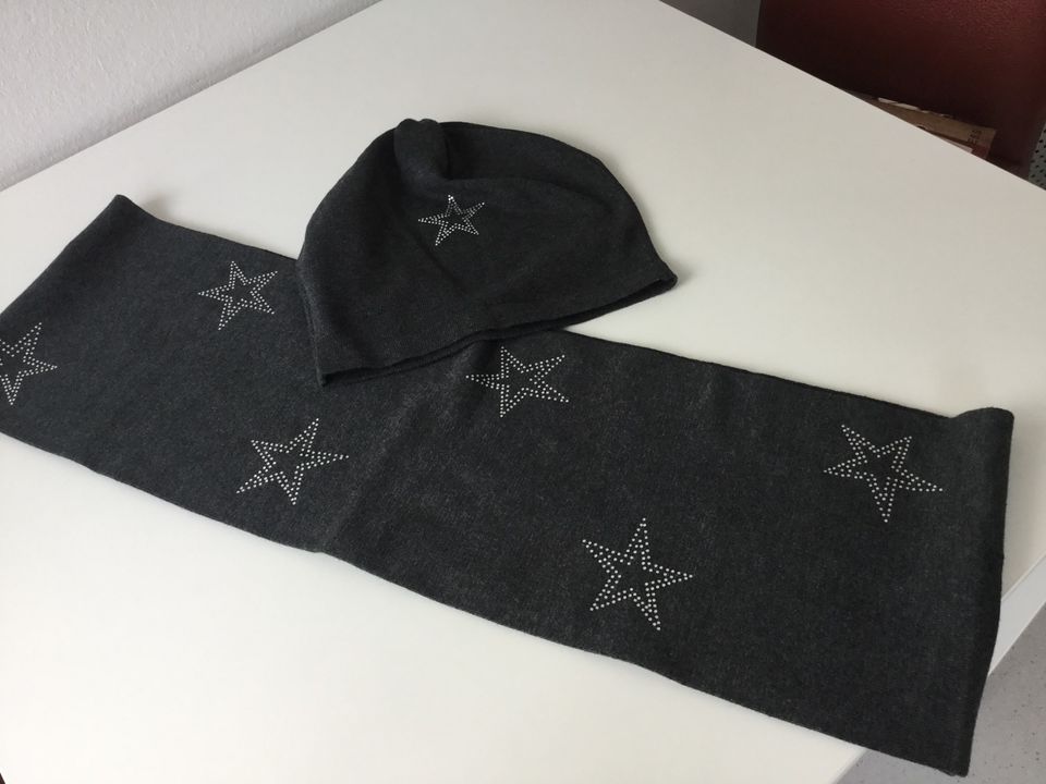 Mütze Beanie Schal Loop grau Sterne Glitzer Strass in Langenhagen