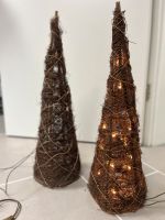 2 Leuchtpyramiden - 60 cm hoch - mit Stecker - Weihnachtsdeko Baden-Württemberg - Wernau Vorschau