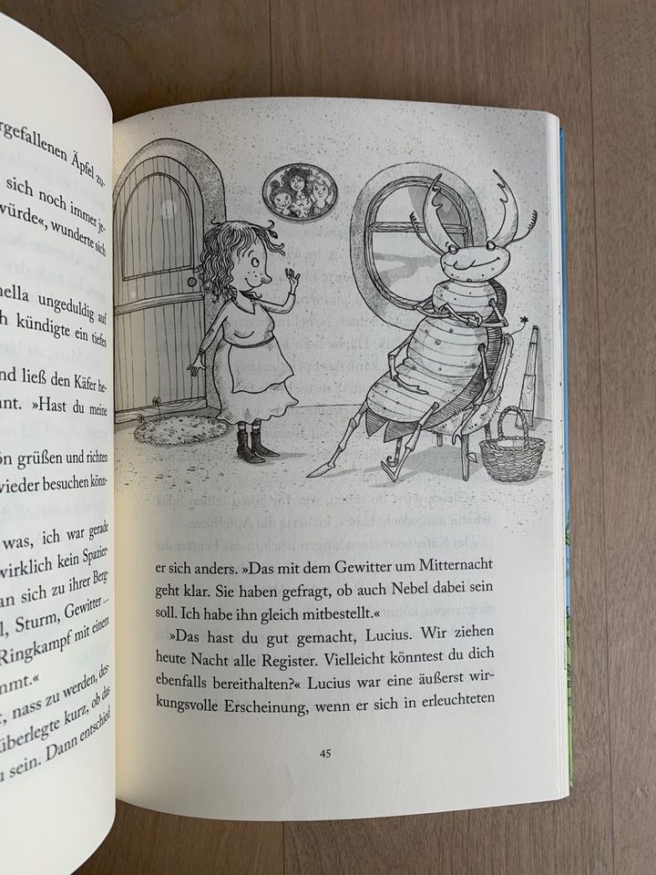 Kinderbuch „Petronella Apfelmus - Verhext und festgeklebt“ in Esslingen