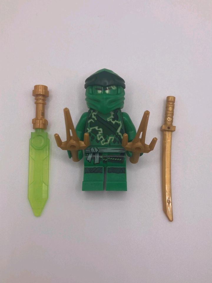 Lego Ninjago Figur + Zubehör in Löhne