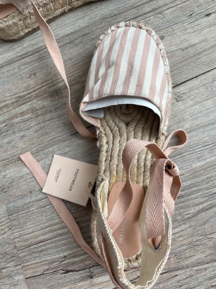 Pull & Bear D’orsay Espadrilles / Sandalen gestreift Jutesohle in Radolfzell am Bodensee