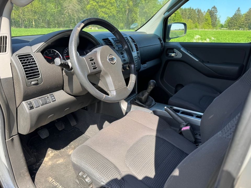 NISSAN PATHFINDER 2.5 Diesel ohne TÜV in Bremen