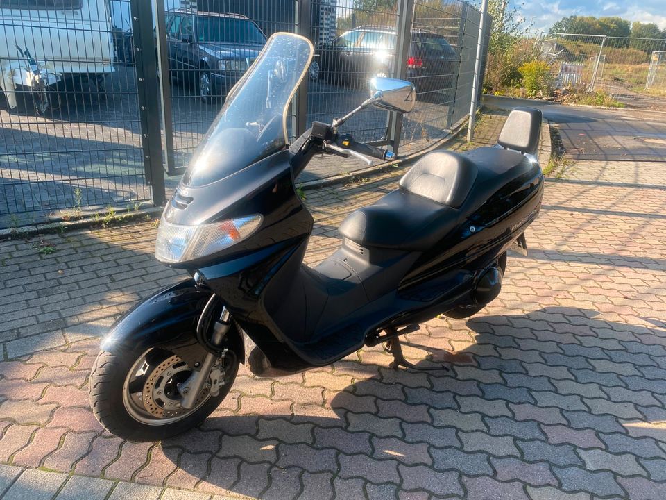 Schöne Gepflegte Suzuki Burgman AN 250 Nur 12389 KM Tüv 09.2024 in Herne