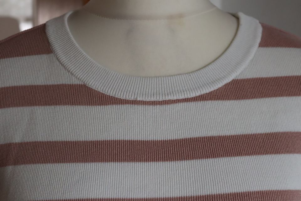 Selected Femme Pullover Gr L weiß rosé gestreift in Lahnau