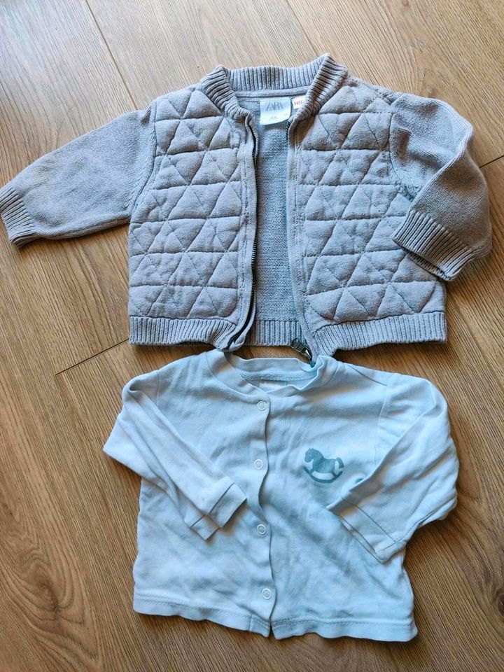 ❤️babyJacke Zara Bodys DM,H&M,TSHIRT Hemd Hose Petit bateaux74-80 in Obertshausen