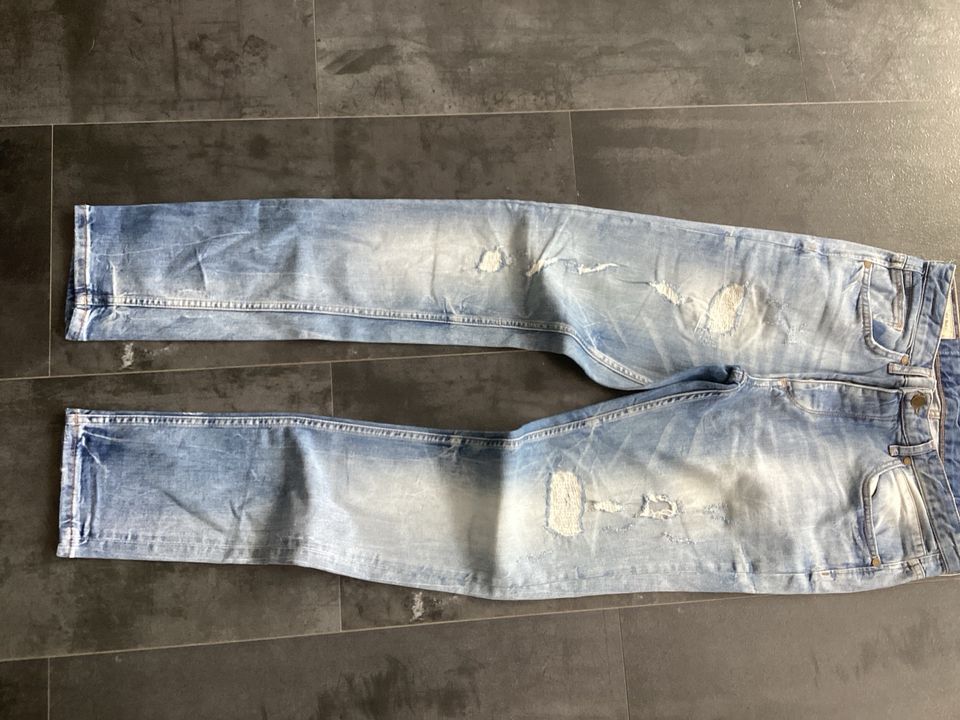 Verkaufe neuwertige Herren  Zara Jeans 32/32 in Lorch