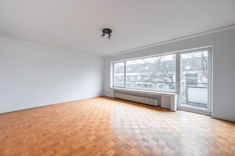 potentialreiche, gut geschnittene 4- Zimmer Wohnung in schöner Wohnlage in Urdenbach in Düsseldorf