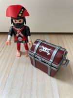 Playmobil Pirat mit Hut und Schatzkiste Nordrhein-Westfalen - Gladbeck Vorschau