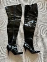 Overknee Stiefel Plateau Glanz Schwarz Gr. 37 Düsseldorf - Oberkassel Vorschau