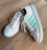 Adidas Sneaker weiß/mint Gr. 41 1/3 Kr. München - Ottobrunn Vorschau