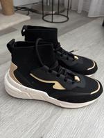 Sneaker Zara gr.37 Nordrhein-Westfalen - Solingen Vorschau