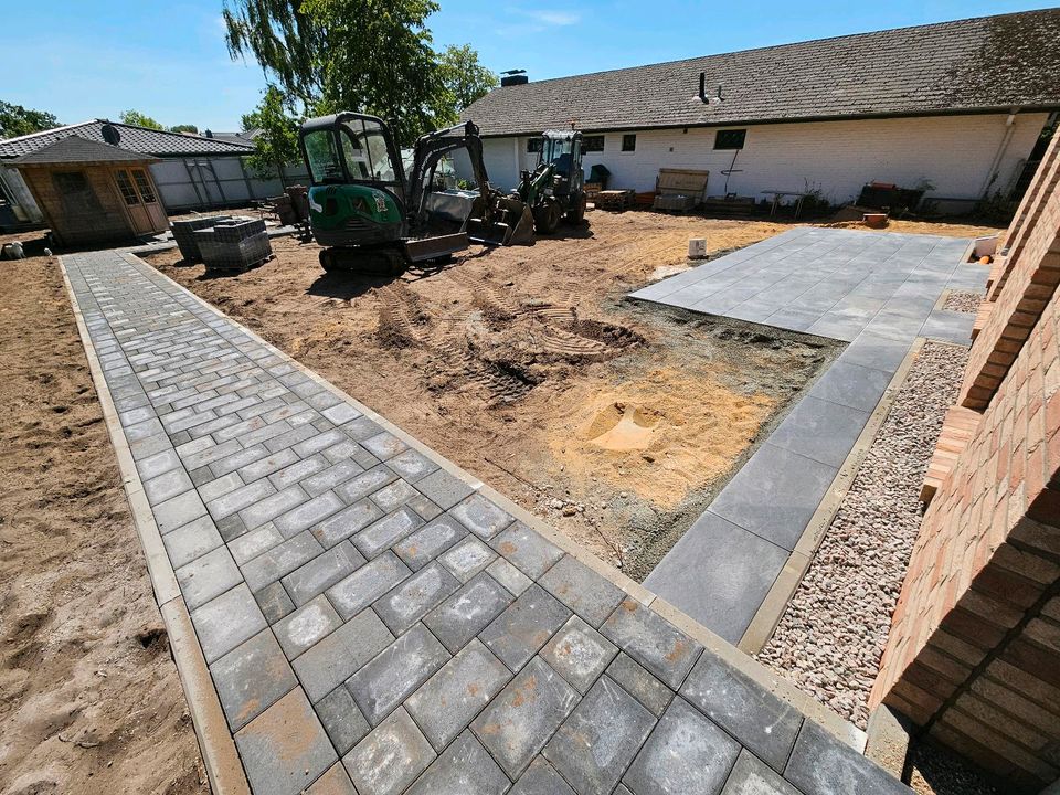 Pflasterarbeiten Beton Steine Maschine Verlegung Gartenwege in Tornesch