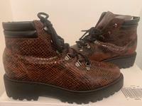 (NEU&OVP&nicht anprobiert)Marken Leder Boots Heine Schlangen O.39 Hessen - Gießen Vorschau