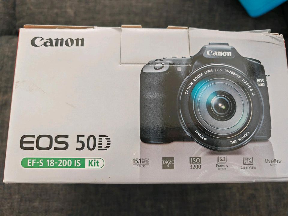 Canon EOS 50d + EF-S 18-55mm in Lörrach