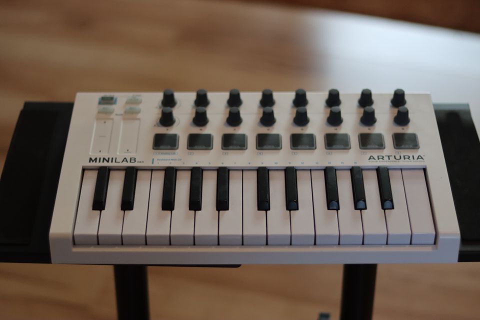 Arturia MiniLab MKII - Midi Controller in Karlsruhe