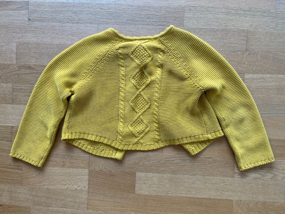 Kurze Strickjacke - Senfgelb - Frugi - Gr. 122-128 in Essen