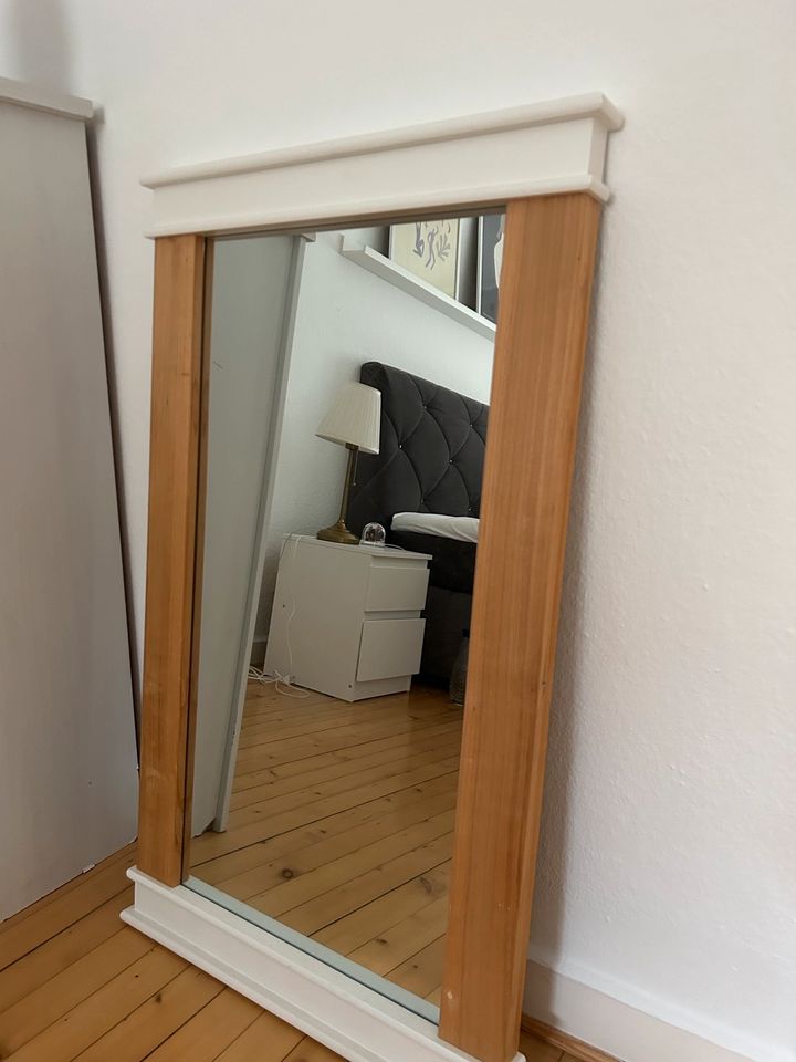 Spiegel Holz/weiß in Arnsberg