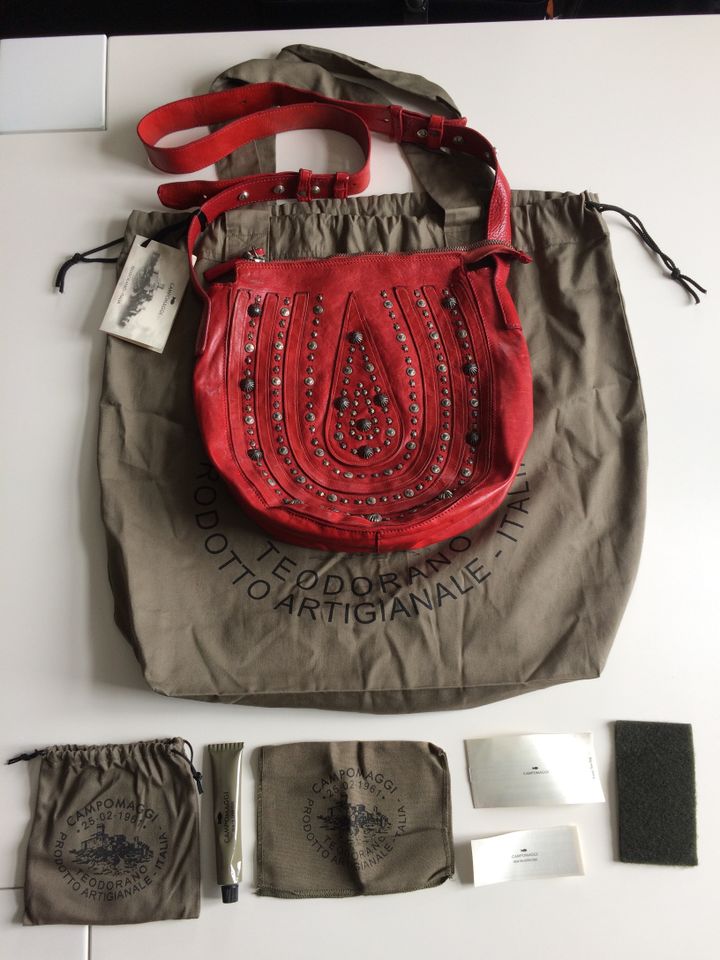 Campomaggi Schultertasche, wunderschön, Farbe Rot, neu mit Etiket in Königstein im Taunus