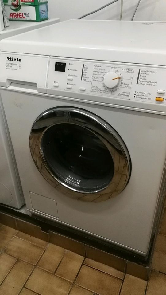 Miele Waschmaschine Softtronic WC 3241 watercontrol in Ratingen