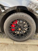 Orig. Porsche Winterkomplettsatz RS Spyder schwarz 20 Zoll Niedersachsen - Rosdorf Vorschau