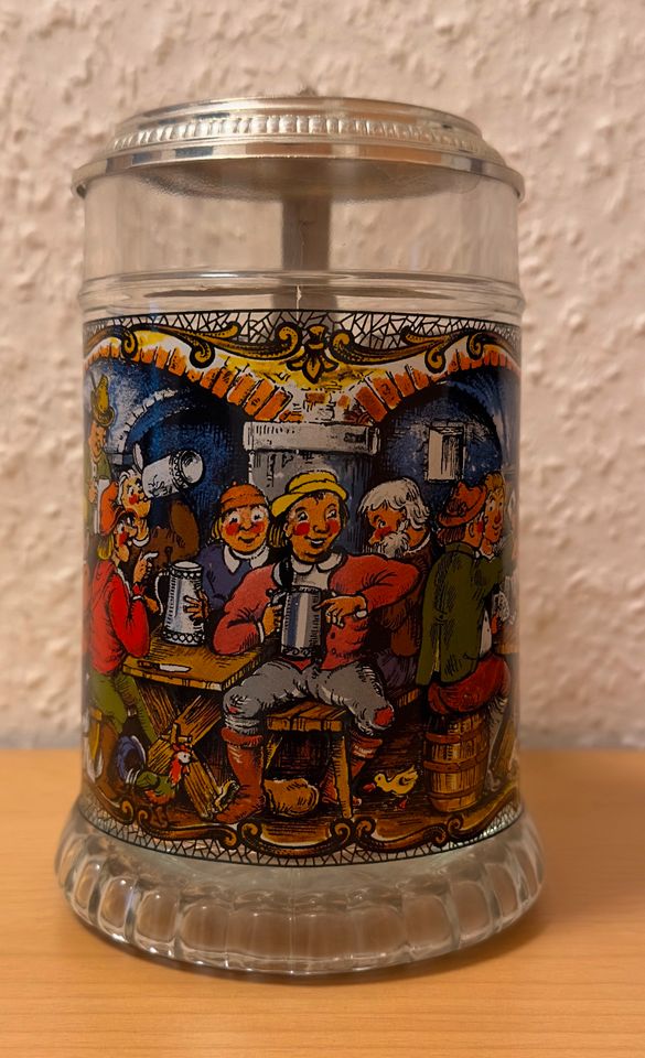 Bierkrug, Bierseidel Glas mit Zinndeckel, Bunte Verzierungen in Berlin