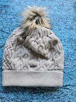 Tommy Hilfiger Mütze Damen beige mit Bommel Sachsen-Anhalt - Bad Duerrenberg Vorschau