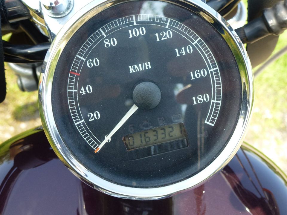 Harley Davidson Sportster XL 1200C Sondermodell in Giesen