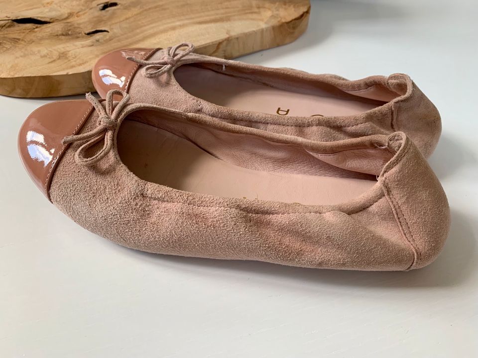 UNISA Ballerinas rosa Wildleder Lack Leder Gr. 36 Top Zustand! in Neckargemünd