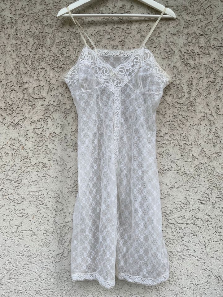 Unterkleid Spitze gr 44 in Würzburg