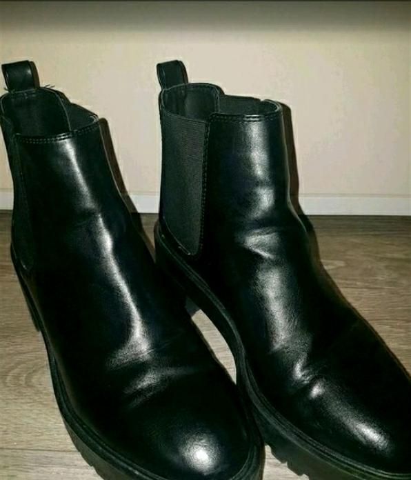 PULL&BEAR Schuhe Stiefelette Boots Stiefel   40 in Berlin