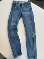 Amisu Jeans Hose Mädchen Gr.146 blau Röhrenjeans used Look Rheinland-Pfalz - Flonheim Vorschau