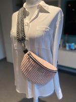 Handmade Bauchtasche/ Bodybag Geschenkidee Nordrhein-Westfalen - Hiddenhausen Vorschau